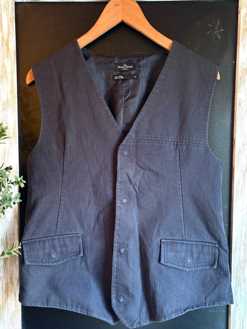 Marc Ecko Gray Chalk Pinstripe Vest Back Graphic Snap Closure Waistcoat Medium